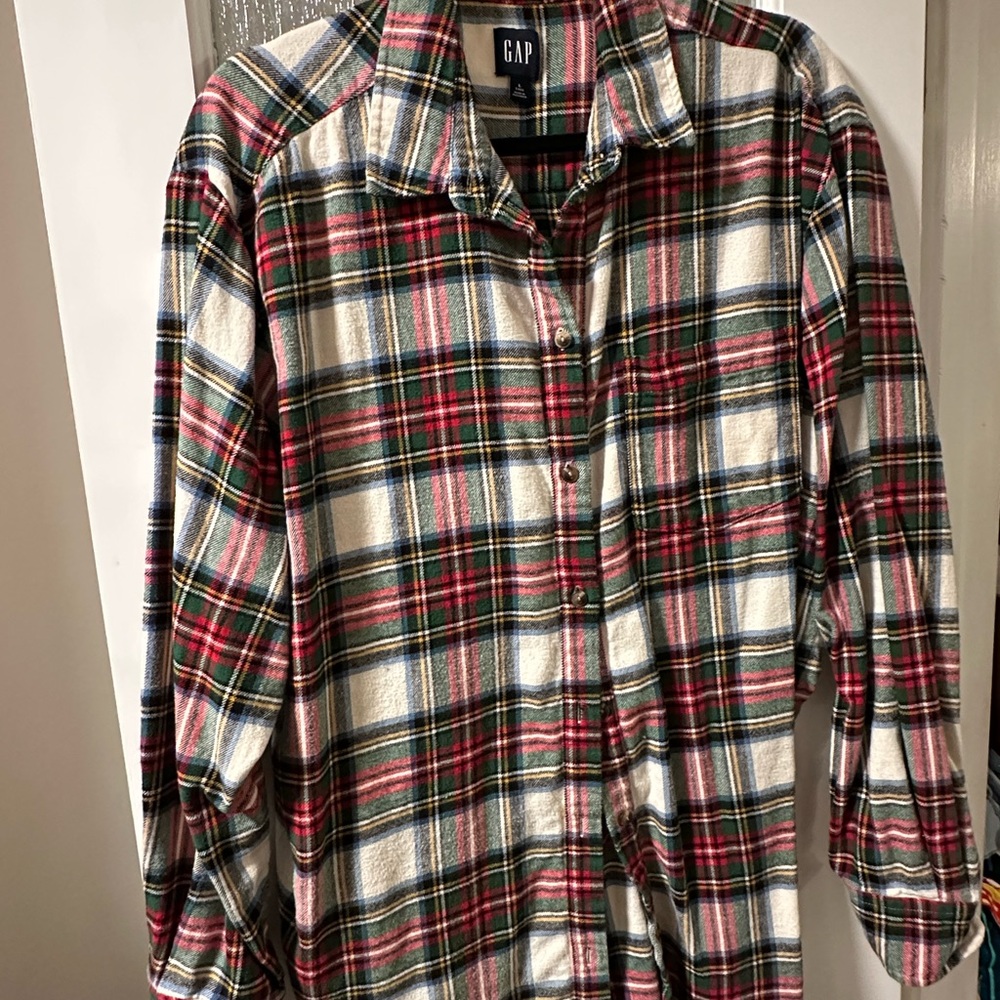 GAP Red and Green Casual Button Down Shirt
